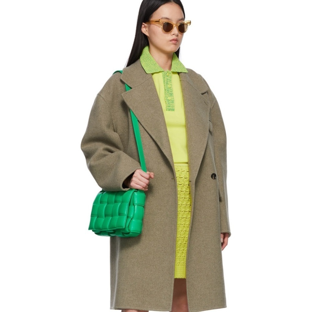 Green Woven Leather Shoulder Bag with Gold Accents - Picture 4 of 11